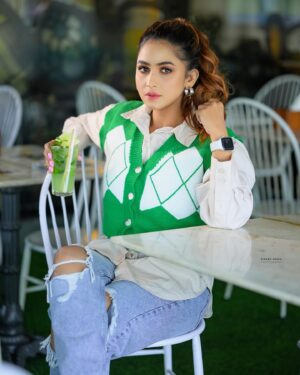 Kalpana Kalita Instagram - “In a world full of filters and facades, choose to live authentically, embrace your imperfections, and let your true self shine through in every moment.”
