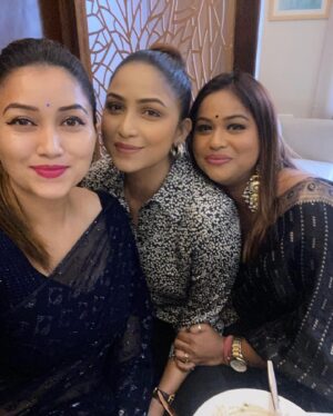 Kalpana Kalita Instagram - Precious moments 🤍💙 Baby Ishanvi’s Rice ceremony function 💕💙 @tandramoni @angoorlata_deka_official @momis_wardrobe @zishaan_makeeup_artist
