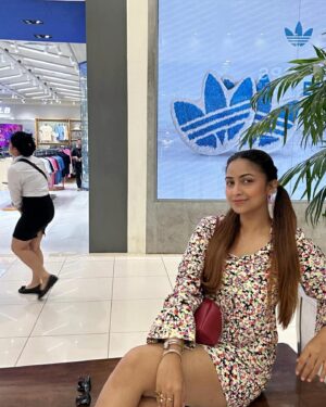 Kalpana Kalita Instagram - Exploring new horizons with my forever travel buddy, my sister!#SisterAdventures #phnompenh 💙💙💙