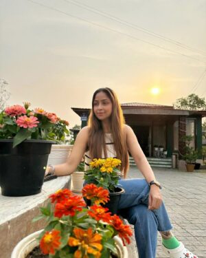 Kalpana Kalita Instagram - “Let your light shine as brightly as the sun, illuminating the world with your warmth and radiance.”