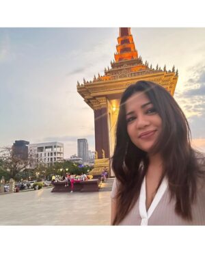 Kalpana Kalita Instagram - Exploring new horizons with my forever travel buddy, my sister!#SisterAdventures #phnompenh 💙💙💙