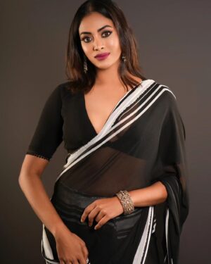 Kamakshi Bhaskarla Instagram - From polimera promotions
.
.
.
.
.
.
.
.
Polimera2  #promotion #KamakshiBhaskarla
Makeup - @_teasedrybar
Hair - @_teasedrybar
Outfit- @sridevidesignerstudio & @divi_designers
Jewellery - @tritiyaa.jewellery
Styling - @niha__varma
Photography - @shareefnandyala
Post production-@studiolluxe