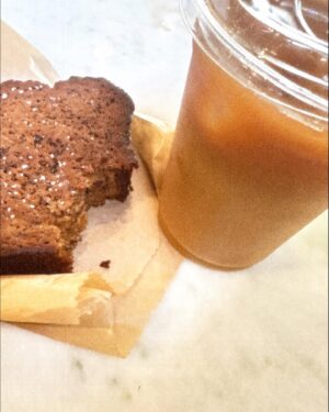 Kamilah Marshall Instagram - TUESDAY AM thoughts:

•COFFEE
•will people EVER be MORE KIND to each other
•I GOTTA  to go to Trader Joe’s
•I want TACOS
•omg it’s taco TUESDEEEE
•I’m so PROUD of my husband 
•there was NONE payoff in the LIB reunion 
•why does the Bb Major scale start with the 3rd finger on the LEFT hand and the 4th finger on the RIGHT? that’s just mean.
•why does UNITED AIR send out emails to pre order snacks? Don’t they just give us pretzels? I have to order the pretzels?
•that BANANA bread yesterday was so ridiculous, I’m getting it again today.

swipe to see the shirt I’ve worn 3 days in a row…