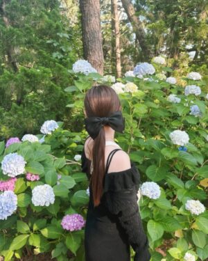 Kanako Hiramatsu Instagram - 生放送後にロケで
#横浜八景島シーパラダイス  へ✨
あじさい通りの取材に行きました！

どうぶつの森とコラボしてて
癒されました〜😭😭✨✨

可愛いbagは　@jwpei_official 

#どうぶつの森　#kanacofashion 
#jwpei_official  #jwpei #八景島