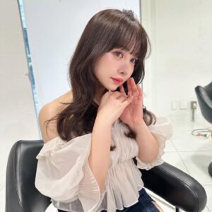 Kanako Hiramatsu Instagram - 巻いてもらった日🎀

#巻き髪