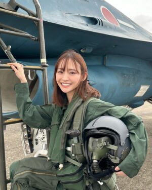Kanami Takasaki Instagram - 【お知らせ】

本日！5月21日(火)発売！
『MAMOR』7月号の表紙を飾らせて頂きました✨

百里基地でF-2と共に撮影するというとても貴重な経験が出来て、とても嬉しかったです✈︎\♡/

皆様是非チェックして下さいね💗

#MAMOR