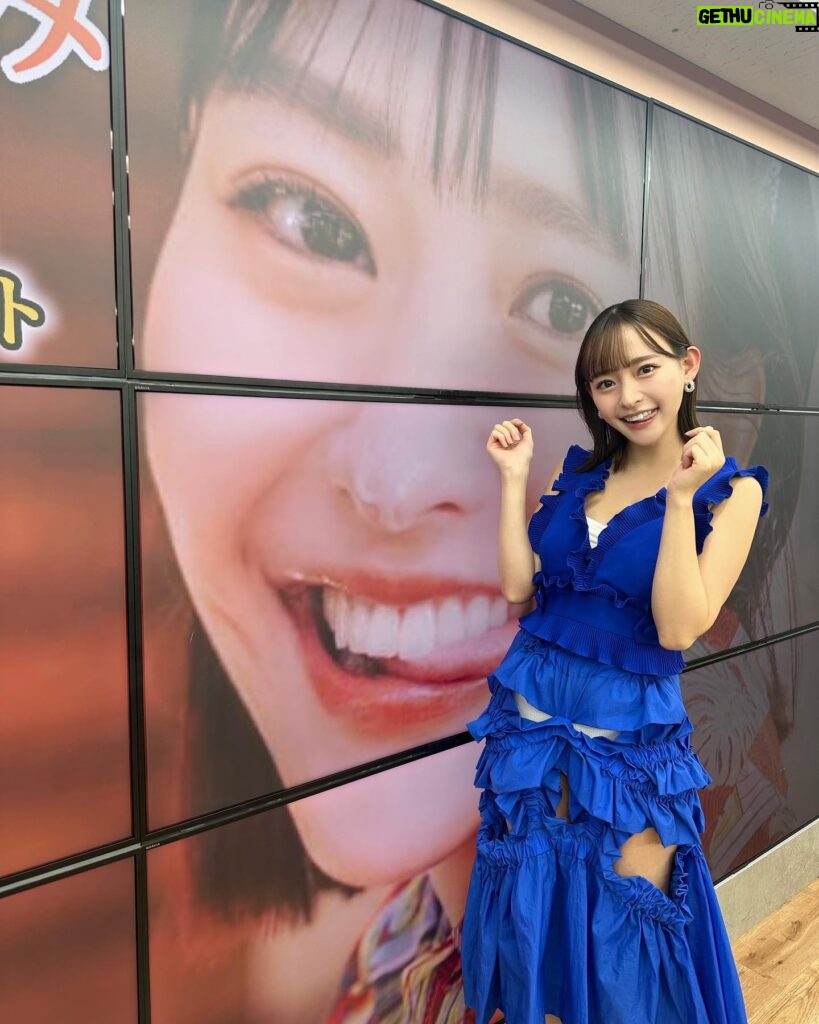 Kanami Takasaki Instagram - 2nd写真集『Blooming Bud』 発売記念イベントin東京！完売御礼✨ お越し下さった皆様ありがとうございました💓 衣装は写真集の中でも着用してる青いドレスを着たよ💎 明日は大阪にてイベントです🚅 皆様にお会いできるのを楽しみにしてます🫶🏻