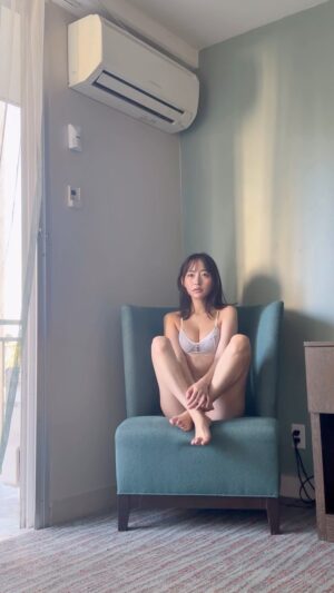 Kanami Takasaki Instagram - 2nd写真集『Blooming Bud』発売中👶🏻💓