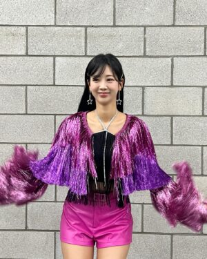 Kang Hye-yeon Instagram - 더트롯쇼 이번주 디스코 4위✨
다 여러분들이 만들어 주신 순위입니다🌻
좋은일이 많아서 너무 기뻐요 감사합니다