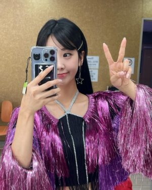 Kang Hye-yeon Instagram - 더트롯쇼 이번주 디스코 4위✨
다 여러분들이 만들어 주신 순위입니다🌻
좋은일이 많아서 너무 기뻐요 감사합니다