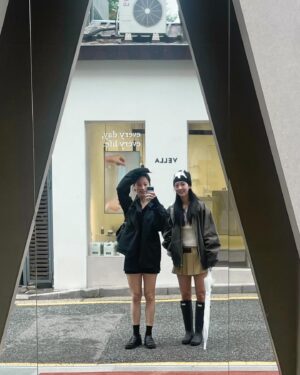 Kang Hye-yeon Instagram - 검은 고양이 네로 🐈‍⬛