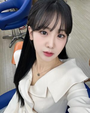Kang Hye-yeon Instagram - 더트롯쇼 라이벌대전 지금 함께해요💫 
복닥복닥 대기실,,! 윤태화 절대 지켜!!!!!!!!