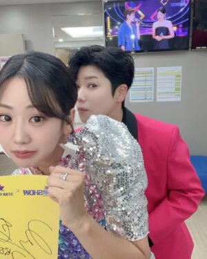 Kang Hye-yeon Instagram - 언니들고ㅏ 함께 해서 더 즐거운 더터럿쇼!🤍
신나버리니까