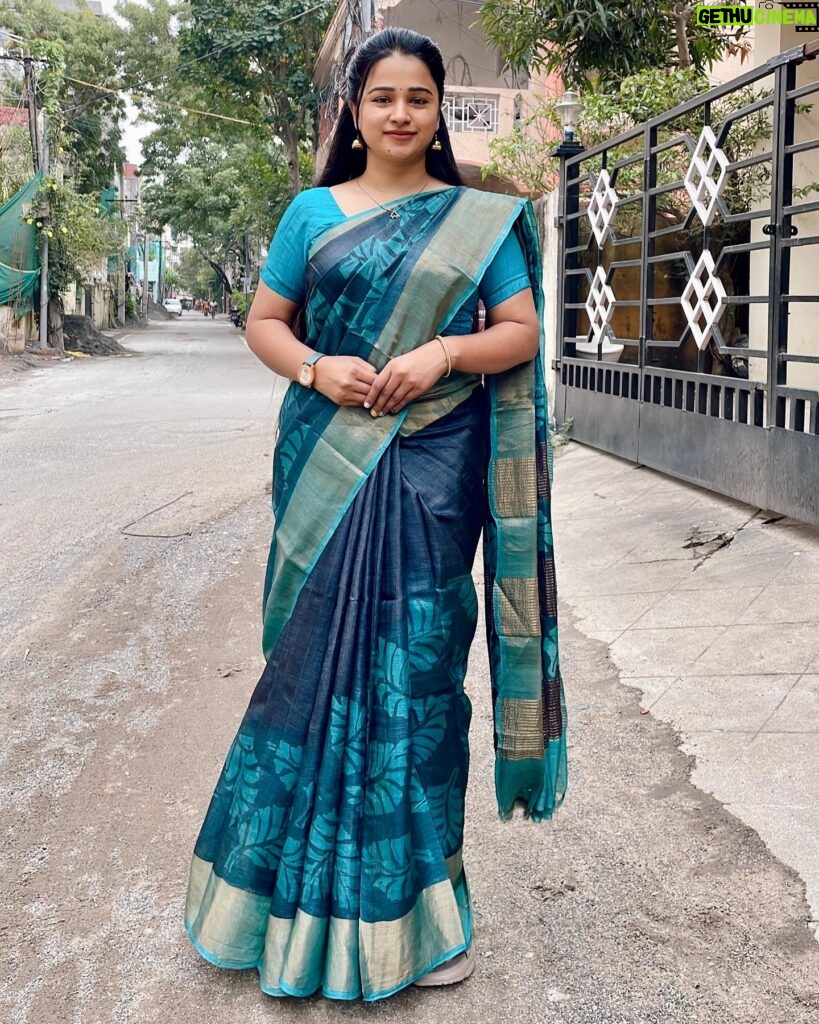 Kannika Snekan Instagram - The Tussar Silk Saree is from @bagavati_boutique . One upcoming Unique boutique located in Tuticorin. They have wide range of sarees and maxis for any occasions . Do visit the page and check out their collections