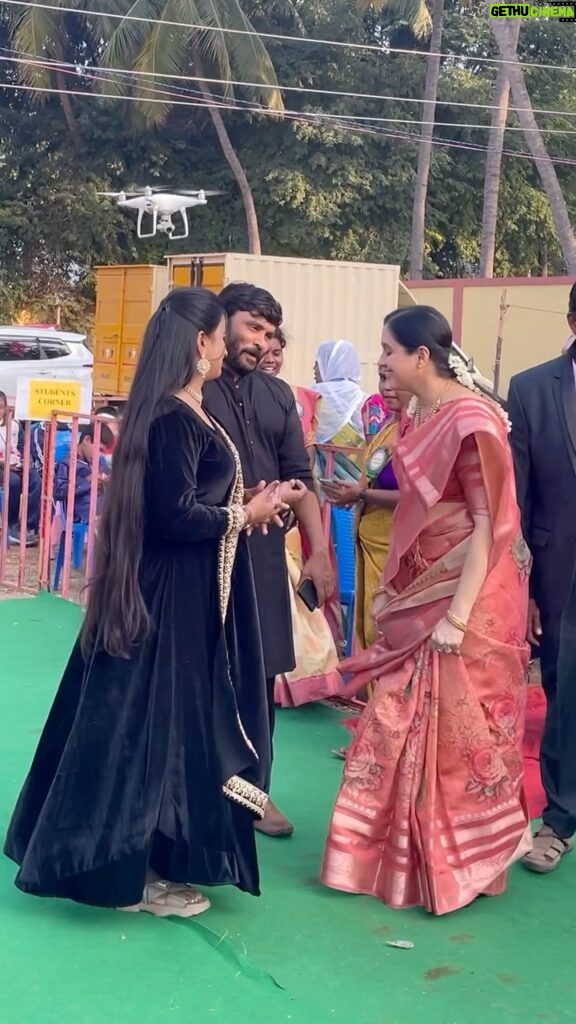 Kannika Snekan Instagram - Love you Dheivayani mam 🥰🤞🏻🌿 school event #aambur @devayani_raajakumaran @natarajan_jayaprakash @t.natarajan.fanclub