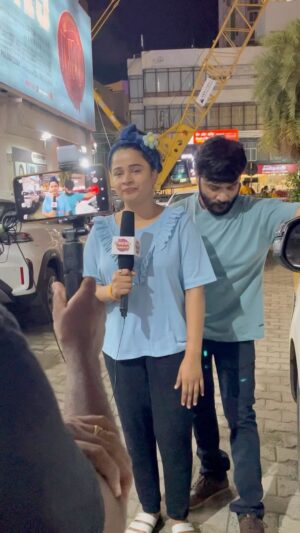 Kannika Snekan Instagram - @kavingarsnekan Pottu Irukka T shirt Ennodadhu 🤣olunga kalatti kodunga😠 veetla oru dress vaika mudila hum 😏 ore size la kadavul 2 du peraium padachadhu thappa potchi 😏…
 A women will be at peace when a real man is taking care of her heart...♥️