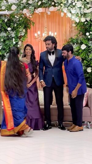 Kannika Snekan Instagram - Darling couples @ashokselvan @keerthipandian wedding reception 🌿💐

Amazing Aari work blouse @hemalochini 👚 

Lovely meet #arunpandian sir #Manigandan #aananthraj sir #bhakyaraj sir #poornima bhakyaraj amma 

#ashokselvan #keerthipandian #love #marrage #peace #life
