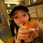 Kanon Miyahara Instagram - ハンバーガー 一緒に食らいついた日🍔 久しぶりだけど安定の心地よさ @kaede626