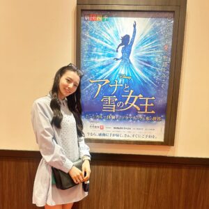 Kanon Miyahara Instagram - 久しぶりに劇団四季見てきました🎭

アナ雪すごすぎた
え？マジックなの？ってくらい
仕掛けたくさんあるし
ほんと素敵すぎてしばらく頭の中
歌流れてると思う❄️

大好きなオラフも可愛かったな⛄️🩷

ライオンキング
ウィキッド
アルエル
アナ雪見たから
あとは、美女と野獣と来年やる
バックトゥーザ・フューチャーみたいな🚗✨

#劇団四季 #劇団四季アナと雪の女王