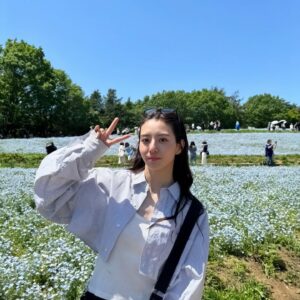 Kanon Miyahara Instagram - GWはお母さんと昭和記念公園へ🩵

たくさん歩いて
ネモフィラみて食べて楽しかったー✨

天気も良くていいリフレッシュになりました🫶

#昭和記念公園 #ネモフィラ