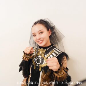 Kanon Miyahara Instagram - ガッチャフェスありがとうございました🫶✨

初めてのイベント
皆さんが温かくて最高でした🌈

クロトーって声最高すぎて気持ちよかったー🫣🖤

また会える日まで

待ってろよ
クソガキども

#仮面ライダーガッチャード 
#kamenrider 
#冥黒の三姉妹 
#クロトー 
#ガッチャフェス