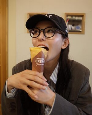 Kanon Miyahara Instagram - クレープは何味がすき？

Photo by @kaede626