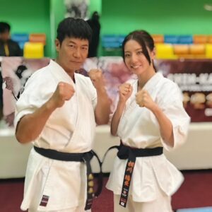 Kanon Miyahara Instagram - 香港嘅大家
初次見面，我叫宮原華音

今次喺香港拍戲，非常開心！你地都好貼心，我好鍾意你地！

我會努力再有機會去香港演出，希望大家多多支持我。

宮原華音

・・・・・・・・

香港で打天下2が放送されてます。
10年越しの夢が叶った作品であり
私の初海外作品でもあります。

香港で夜から朝までずっと試合の撮影をして
大変やことも多かったけど
皆さんが本当に優しくてのびのびと
やることできました🥋

写真はとんちゃんと☺️
@stephen_au_kam_tong