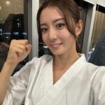 Kanon Miyahara Instagram - 香港嘅大家 初次見面，我叫宮原華音 今次喺香港拍戲，非常開心！你地都好貼心，我好鍾意你地！ 我會努力再有機會去香港演出，希望大家多多支持我。 宮原華音 ・・・・・・・・ 香港で打天下2が放送されてます。 10年越しの夢が叶った作品であり 私の初海外作品でもあります。 香港で夜から朝までずっと試合の撮影をして 大変やことも多かったけど 皆さんが本当に優しくてのびのびと やることできました🥋 写真はとんちゃんと☺️ @stephen_au_kam_tong