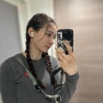 Kanon Miyahara Instagram - この髪型好きなんだけど 自分でできないからメイクさんに やってもらった🫶 器用になりたい…