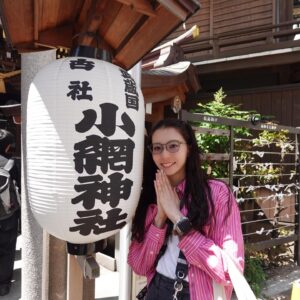 Kanon Miyahara Instagram - 凛さんと神社巡り⛩️

天気も良くてキックも行ってサウナ行って
充実した1日でした☺️✨

あー楽しかったー🩷

📸　@rintakahashi0809