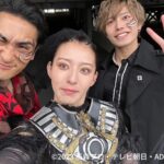 Kanon Miyahara Instagram - 写真連投します！！ 監督と愉快な仲間たち💪❤️‍🔥 クロトー２週連続トレンド入り ありがとうございます！ 最後まで魂込めてクロトー演じさせていただきます🔥 #仮面ライダーガッチャード #kamenrider #冥黒の三姉妹 #クロトー #坂本浩一監督