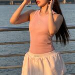 Kanyaphak Pongsak Instagram - ที่มาของคำว่าเห่อ..ซื้ิอปุ้ปใส่ปั้ป เพราะอยู่ไทยลุคนี้ไปไหน..😂🌸🇰🇷