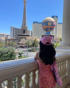 Kaori NeVille Instagram - Wow, im in Paris!

#lasvegas #outfitoftheday #outfitinspo #cuteoutfits #explorepage #fyp