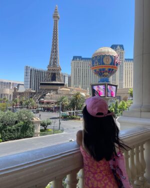 Kaori NeVille Instagram - Wow, im in Paris!

#lasvegas #outfitoftheday #outfitinspo #cuteoutfits #explorepage #fyp
