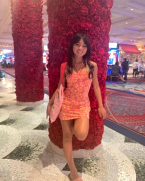 Kaori NeVille Instagram - Maybe thorns, have roses. 🌹 

#roses #lasvegas #lv #outfitinspo #cuteoutfits #loveyou #model #fyp #picoftheday
