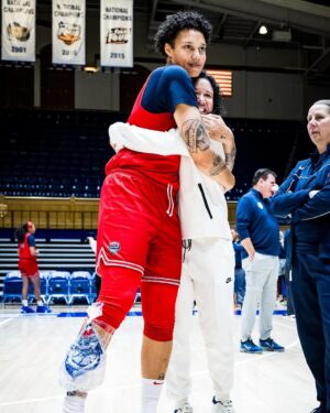 Kara Lawson Instagram - The Sisterhood 🫶🏽 USABWNT