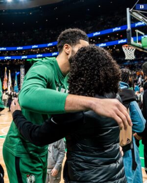 Kara Lawson Instagram - Thanks for the love Boston 💚