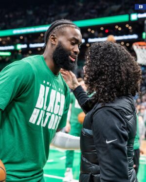 Kara Lawson Instagram - Thanks for the love Boston 💚
