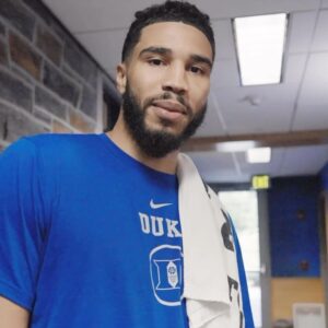 Kara Lawson Instagram - JT 🤝🏽 The Sisterhood 💙 @jaytatum0