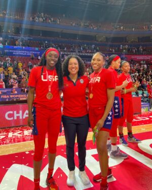 Kara Lawson Instagram - Mama, we are World Champions! 🇺🇸🏀🥇