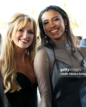 Kara Royster Instagram - We Were The Lucky Ones✨ What an incredible night getting to see and celebrate this important story! Congrats to the cast and crew of @weweretheluckyoneshulu ! Be sure to check it out starting March 28 on @hulu! Thank you @impact_ig! Earrings: @arieltaub_accessories @cldstyle
