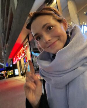 Kara Tointon Instagram - Did I mention this incredible show? Still thinking about it #guysanddolls @_bridgetheatre & the last few days catching up with friends. Thank you KB @kelvinstylist for the birthday surprise I’ll never forget, on yours. I love you xx