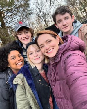 Kara Tointon Instagram - ….this incredible lot! The Teacher (part 2) out later this year 🇮🇪❤️