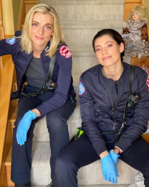 Kara Killmer Instagram - No filter. This is Ambo. @nbconechicago #season9 @hanakogreensmith stepped up and fully endeared herself to all of 51, especially Sylvie.