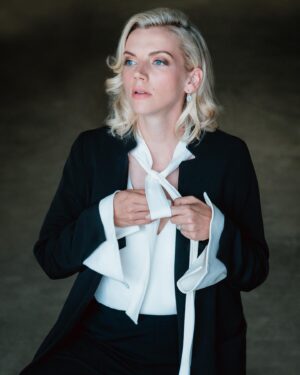 Kara Killmer Instagram - Shameless photo dump of some fun shots my man took after creatively turning the garage into a studio. 😂 Could be selling perfume or about to conduct an orchestra? 🤷‍♀️Thanks, boo.
