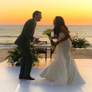 Karalynn Dunton Instagram - Congratulations again to my brother @duntron and my new sister Karla, you’re wedding was absolutely perfect 🥹🙏🏻