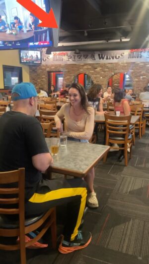 Karalynn Dunton Instagram - Social Experiment. Would YOU Help? @karalynndunton @realmaddox @eatitkatie @aaronpolsky @mrseanbarrett @sshorwitz @meowyoface @thedomjohnson @deffjavidson @califoodventure