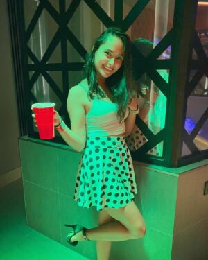 Karen Furlong Instagram - And if you feel like I feel, baby
Then, come on, oh, come on
Let's get it on, baby 💜🎵💟 (no te vayas sin ver todas 😏)