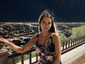 Karen Furlong Instagram - Deseo que este año tengamos muchos viajecitos bonitos. En donde sonrías con los ojos, uses menos filtros, te ames más y aprendas muchas cosas nuevas ♥️ Les mando muchos besos