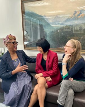 Karen Robinson Instagram - MY Thursday’s been GREAT so far, thanks fer asking. @mayoroliviachow loves Toronto and Torontonians to her core, and she is truly one of the most genuine people I’ve ever met. She’s championed our show from the get-go, and I was thrilled to visit her at City Hall to promote her cameo on tonight’s episode. Plus, my award-winning actress of a pal, @christinejhorne , tagged along for the treats and eats and chats. We floated out of there, inspired and giggling like schoolers . . . on this gorgeous Spring day 💐🌷💐An all new episode of #lawandordertoronto 🏒⛸️🥅airs tonight at 8/7c on @city_tv , but if you just HAVE to watch the real life Game 6, you can stream it on Citytv .❤️